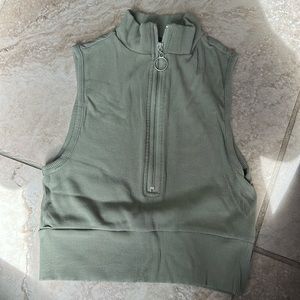 Forever 21 cropped olive green tank. Size S.